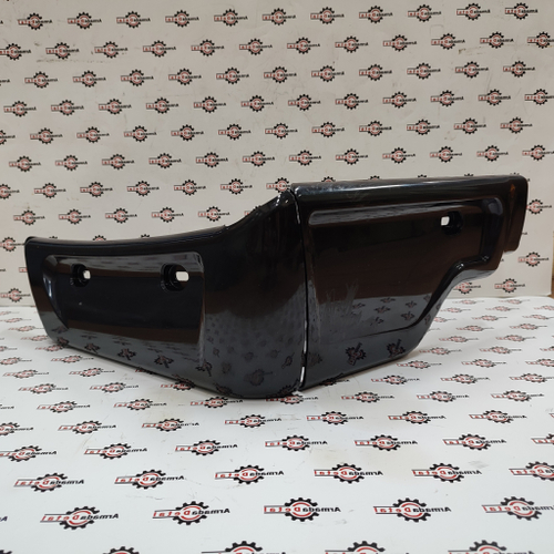 Уголок кабины (фартук) правый, черный | 333/P6526 + 331/37838 | Spare Parts