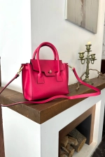 Женская форматная сумка из натуральной толстой кожи цвета фуксия