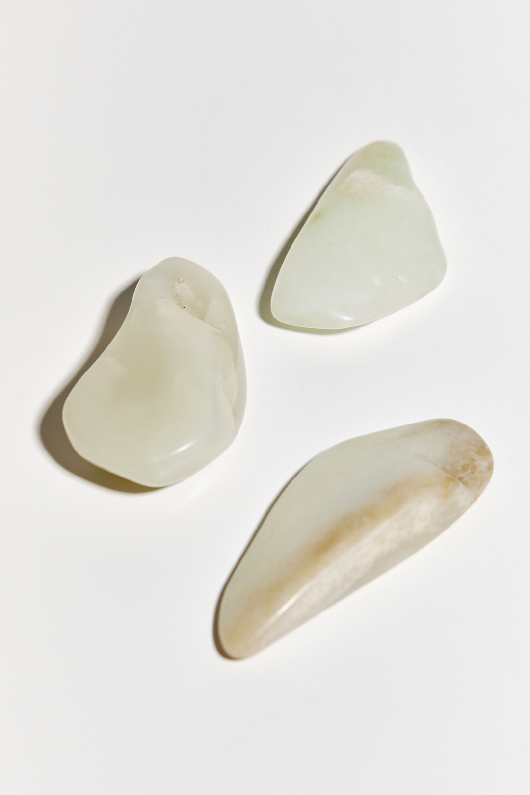 Нефрит галька