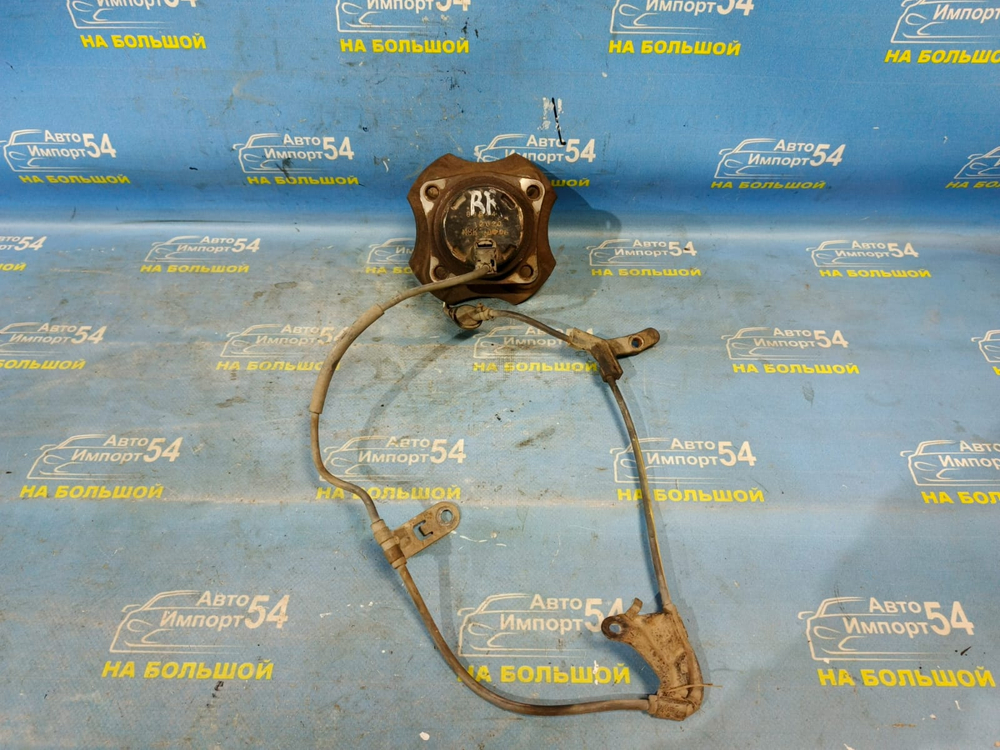 Ступица задняя правая TOYOTA FIELDER 2001