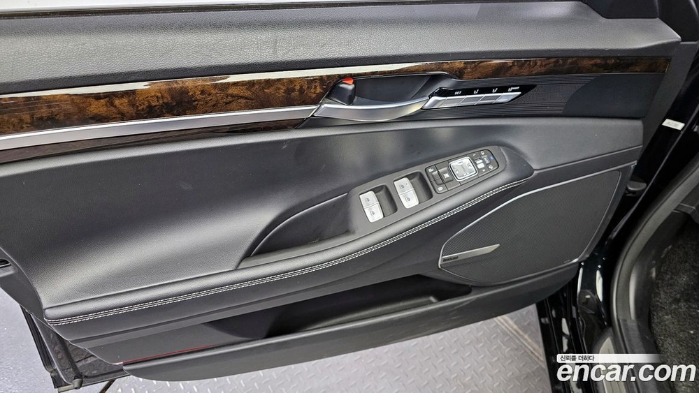 Genesis G90 3.8 AWD (12.2020)