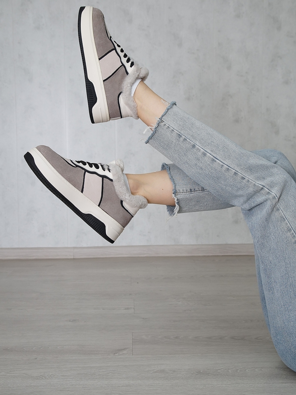 Кроссовки женские зимние