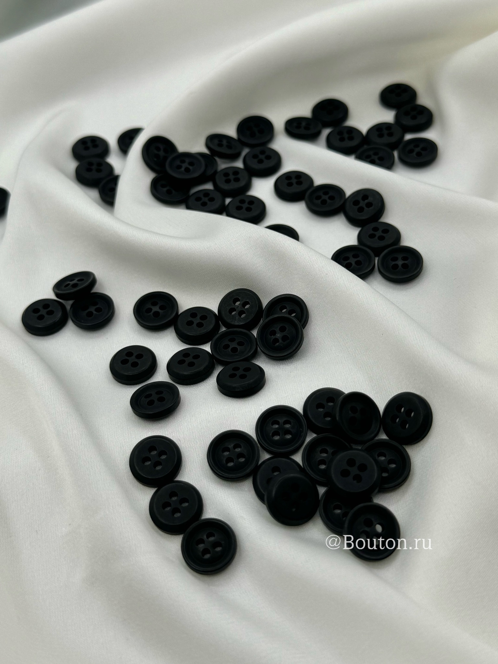 Пуговицы на прокол черные матовые