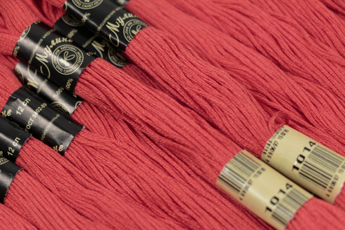 Нитки мулине ПНК им. Кирова, цвет 1014 (розовый)