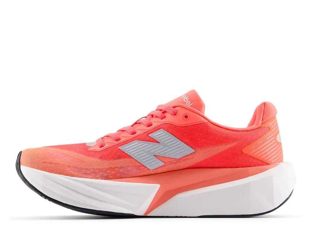 Кроссовки для бега женские New Balance FuelCell Rebel v5 W Кораллово-оранжевые