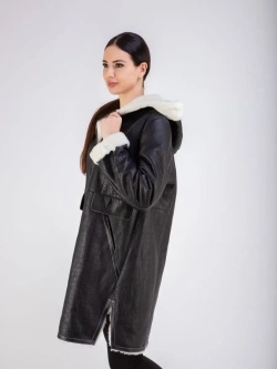 Дубленка зимняя натуральная с капюшоном