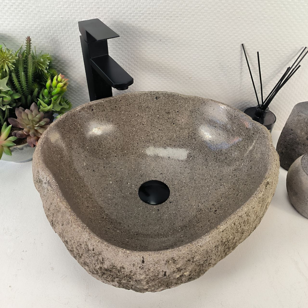 Раковина из речного камня RS-65434 45*41*15 0861