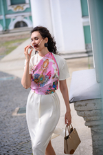 Платок «Винтажный гротеск» розовый