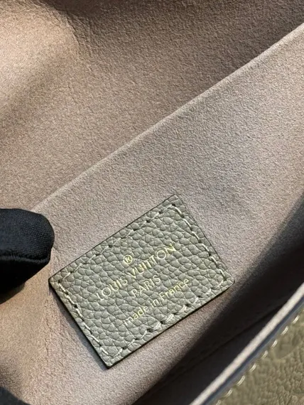 Клатч Louis Vuitton Felicie бежевый