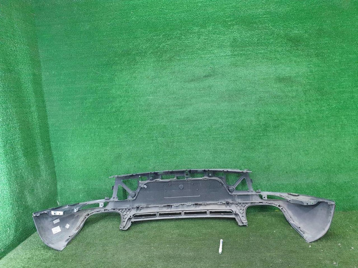 Юбка заднего бампера Porsche Macan (2014-2018)