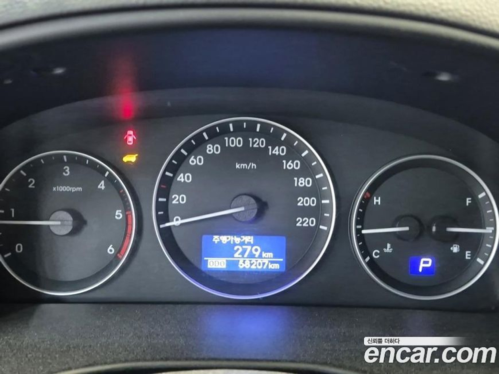Hyundai The New Grand Starex Van 5-и местный (10.2019)