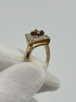 Кольцо с кристаллами