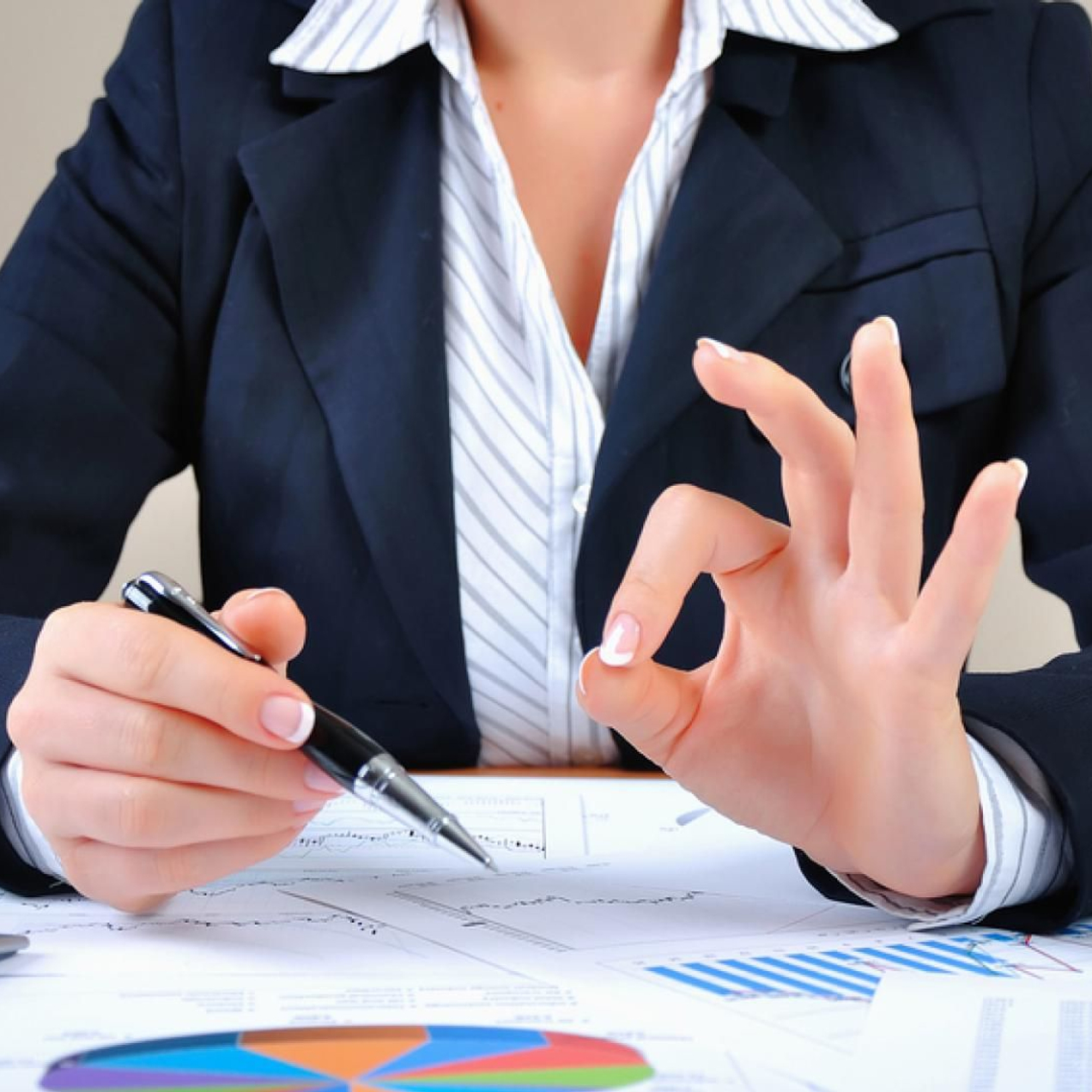 <strong><span>Мы работаем там, где нужна глубокая экспертиза. Бухгалтерское сопровождение с учётом специфики вашего бизнеса</span></strong>