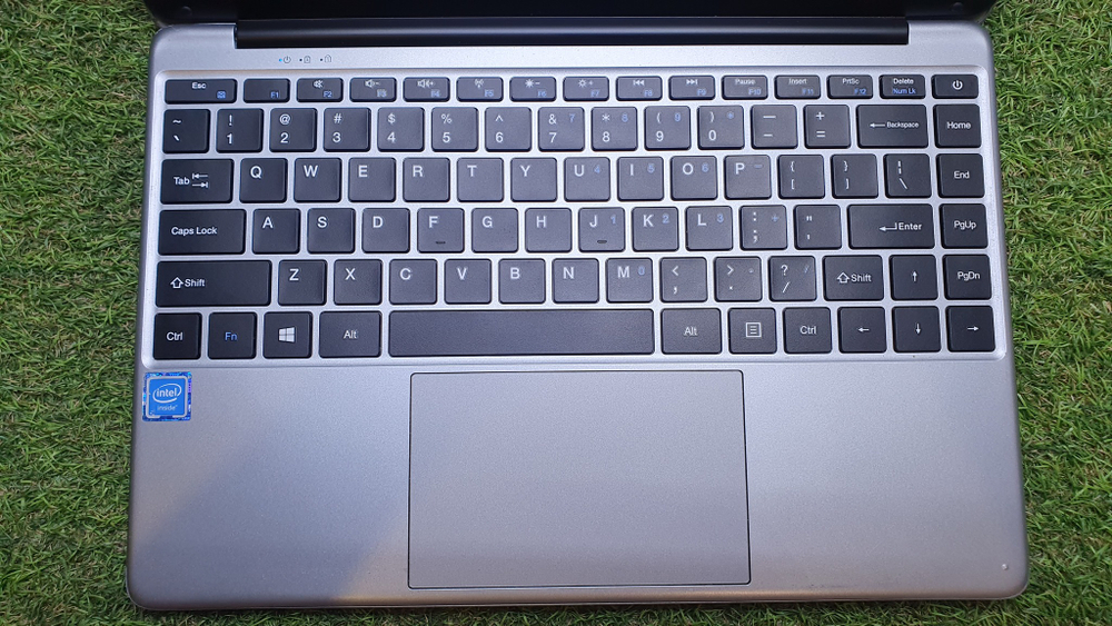 Ноутбук CHUWI Celeron/8Gb