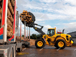 Бревно захват на Экскаватор-погрузчик New Holland