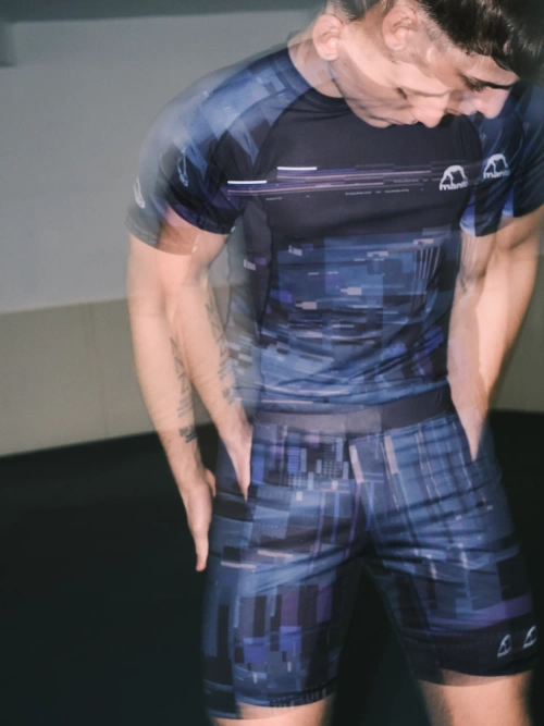 Компрессионные шорты MANTO ENDURE