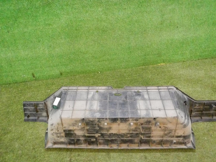 Накладка заднего бампера Toyota Hilux 8 (2015-н.в.)