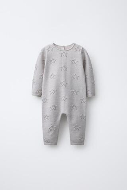 ZARA ДЛИННЫЙ КОМБИНЕЗОН С ВЫШИВКОЙ ЗВЕЗД, СВЕТЛО-СЕРЫЙ