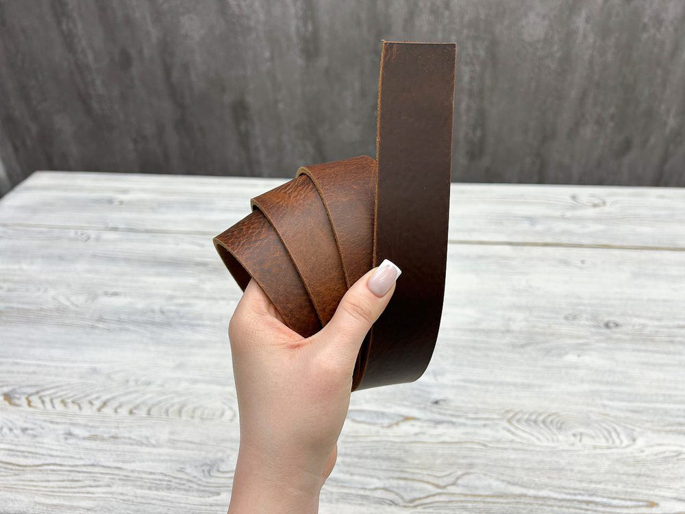 Ременная кожа из Италии в красивом коньячном оттенке