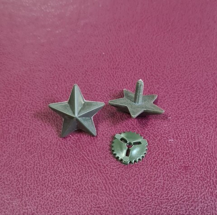 Звезда на погоны гладкая оливковая большая пластик 20мм