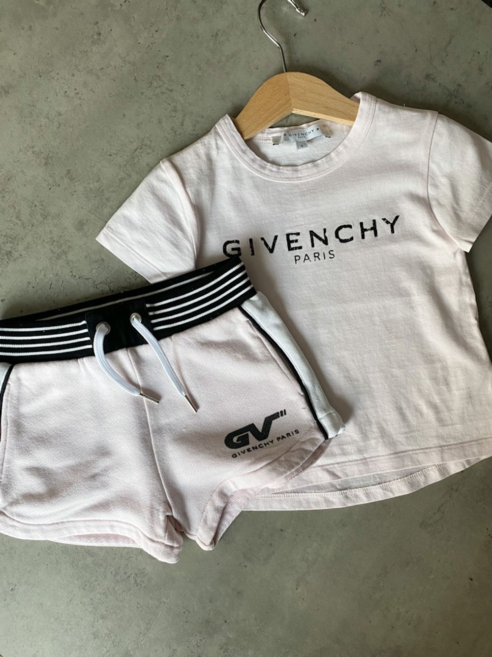 Хлопковая футболка Givenchy, 104