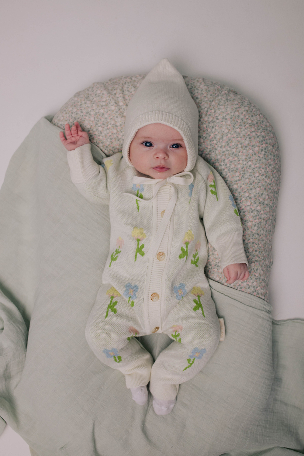 Комбинезон вязаный (цветочные мечты)