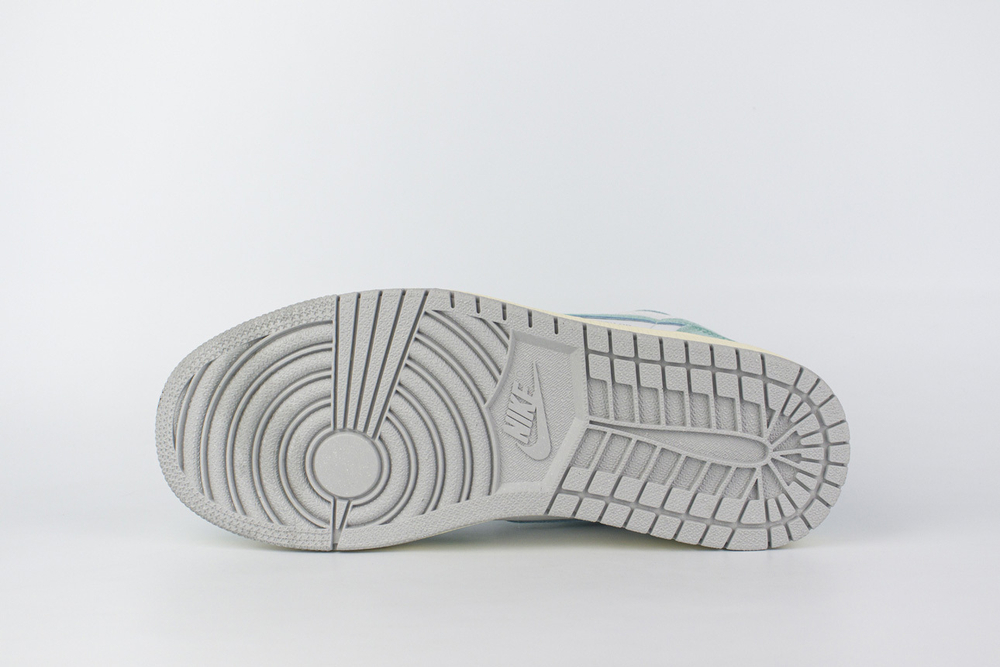 Кроссовки Nike Air Jordan 1 Wmns White / Green dm