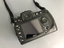 Nikon D300S 8.020 кадров