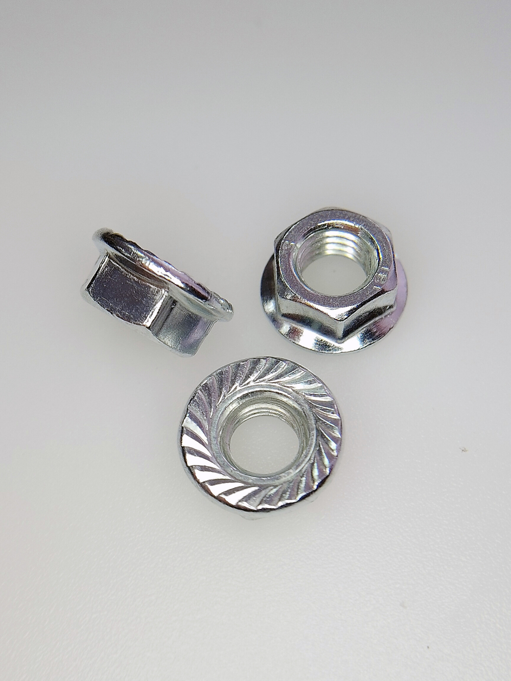 М8 ОЦ.Гайка с фланцем DIN6923 (40 шт)