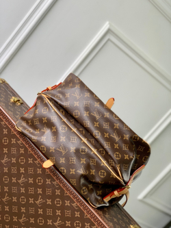 Louis Vuitton Saumur