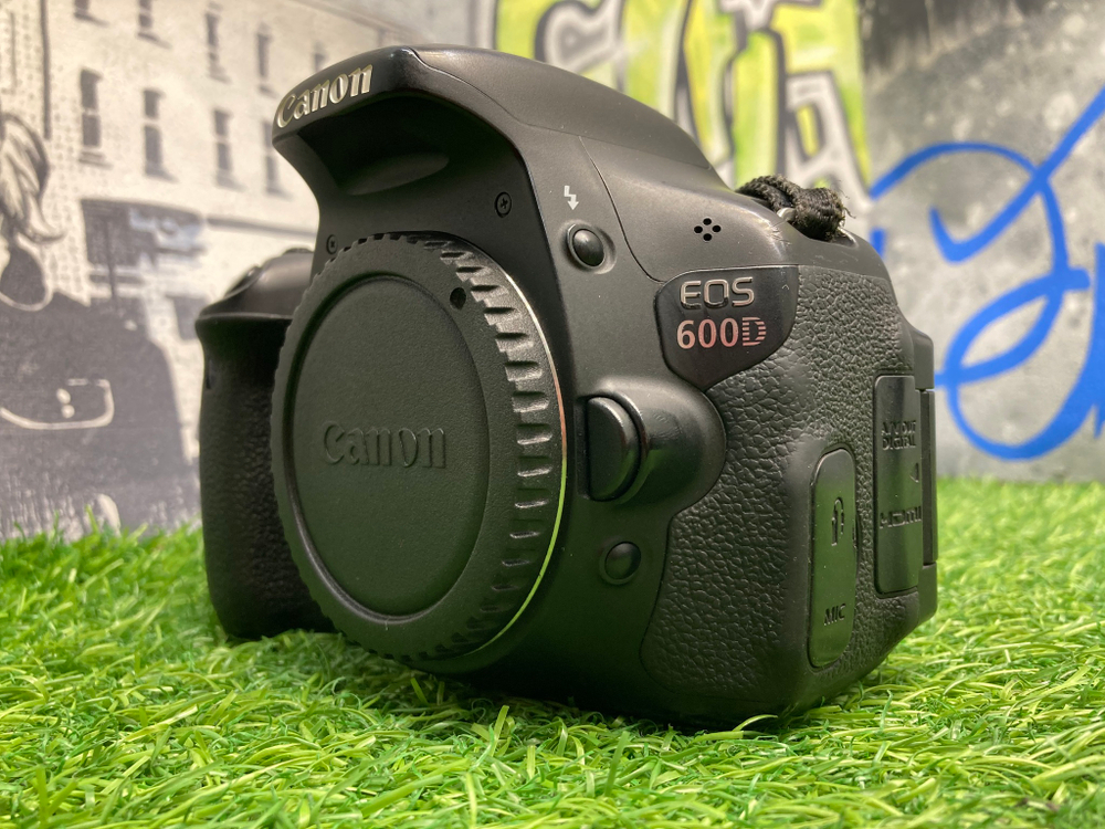 Canon EOS 600D 18.000 кадров