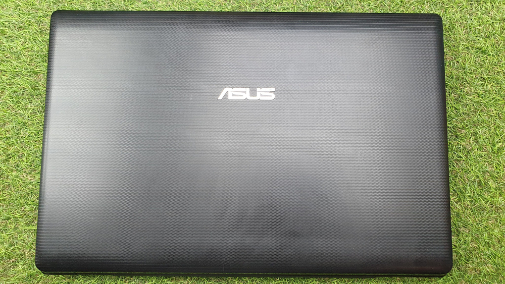 17.3 " Ноутбук ASUS Pentium/4 ГБ/GT 720M - 2 ГБ/  X75VC-TY013H [90nb0241-m00960]/Windows 10