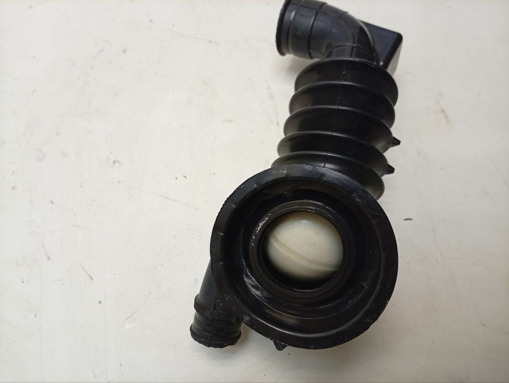 RST703DW кт18 Патрубок сливной для стиральных машин Ariston Indesit 174004549 б/у