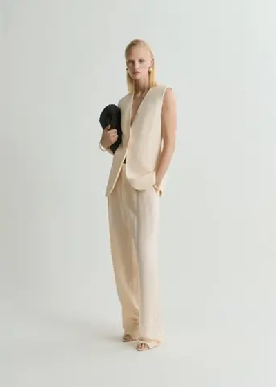 Костюмный жилет из струящейся ткани