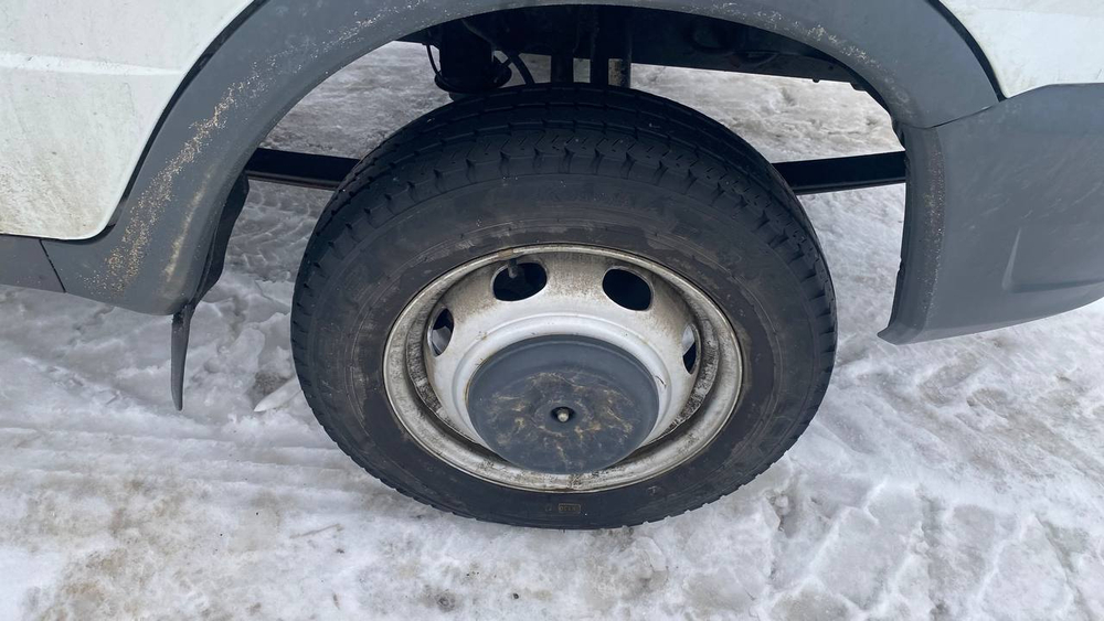 GAZ GAZELLE BUSINESS Бортовой (Евроборт) 330232 (Тент, Бензин/Газ, 2,7 л, 107 л.с.)