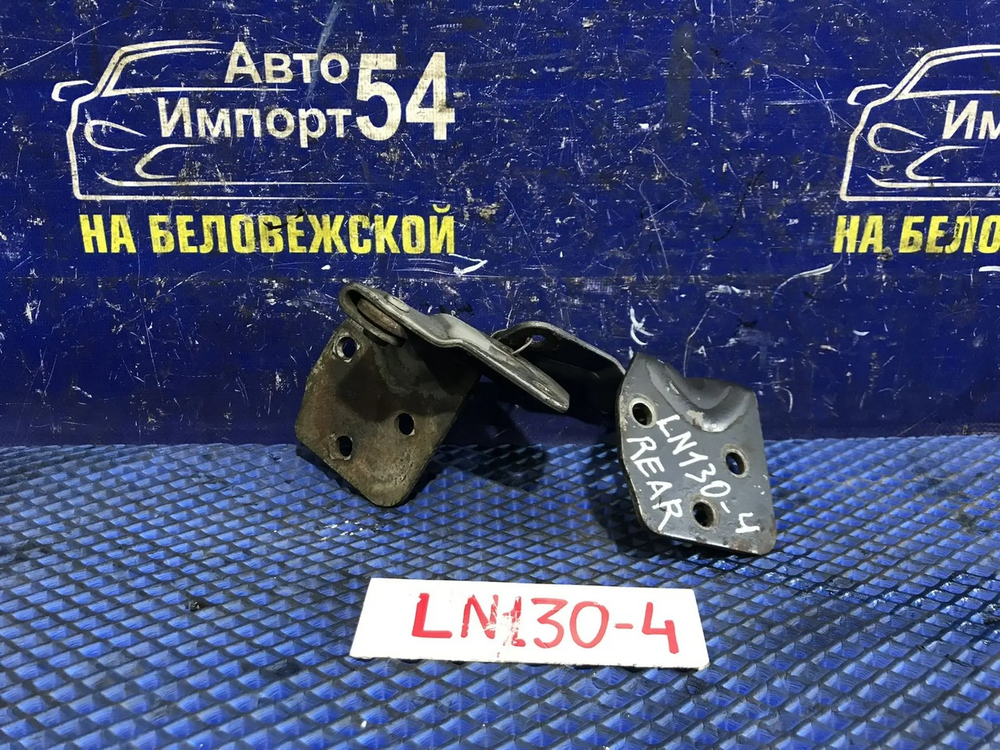 Петля багажника TOYOTA HILUX SURF 1992