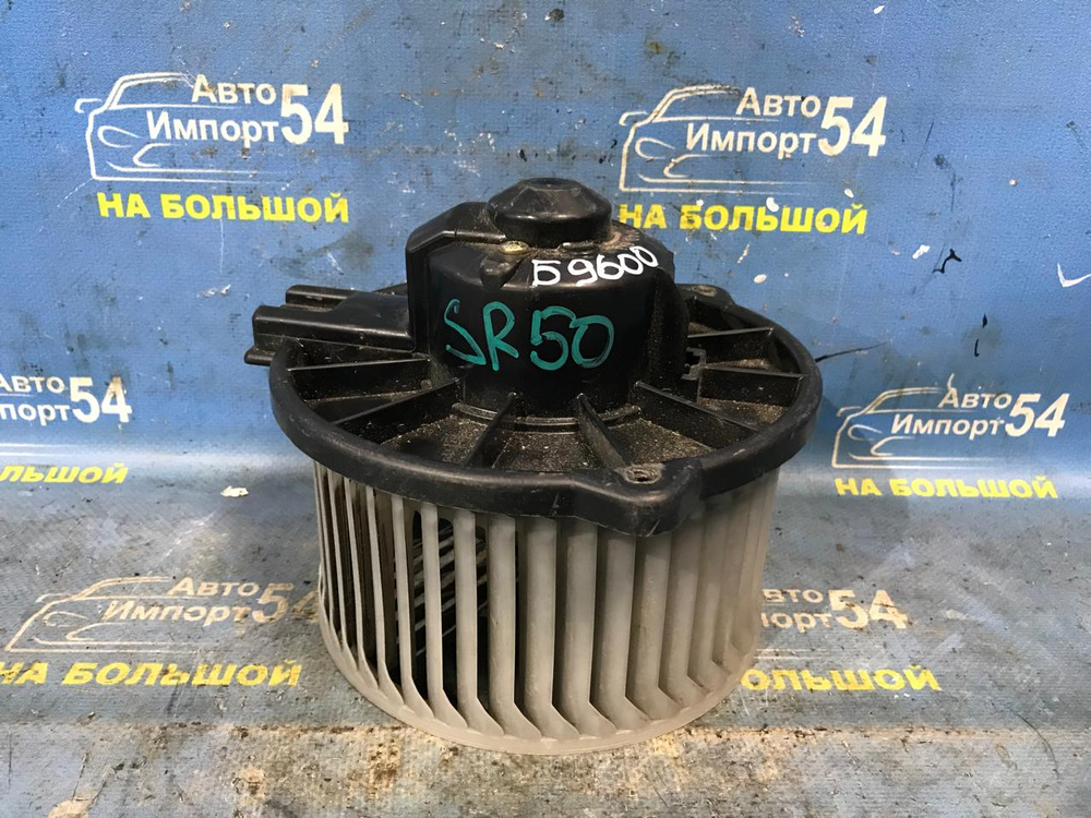 Моторчик печки TOYOTA CARINA 1996-2001