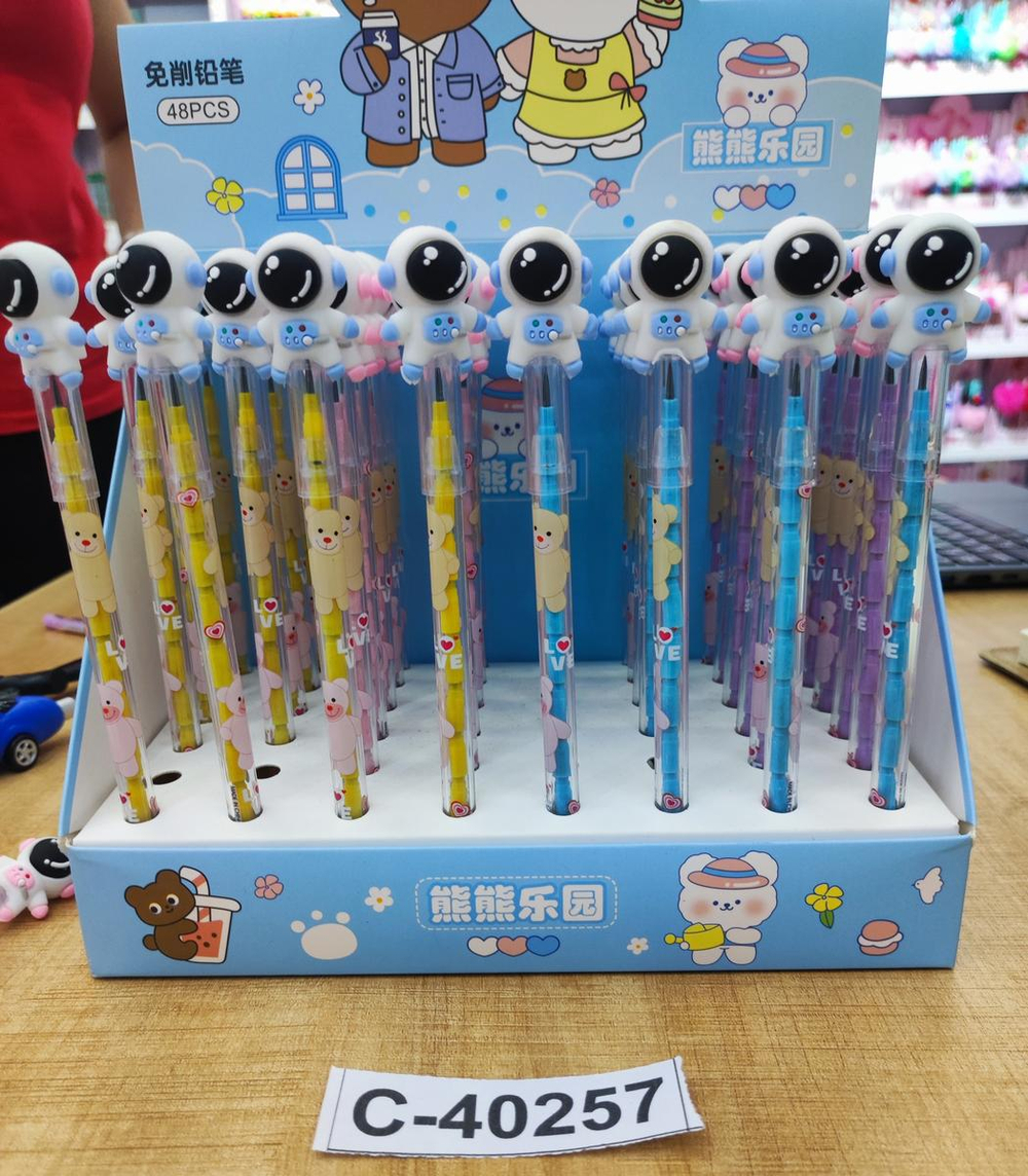 Карандаш сегментный "Астронавт", с игрушкой, 2 цвета микс, С-40257