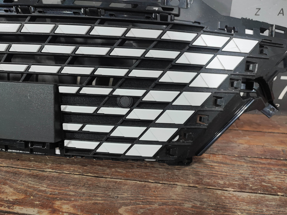 Решетка радиатора Changan UNI-V 22-нв Б/У Оригинал C281F2713011622