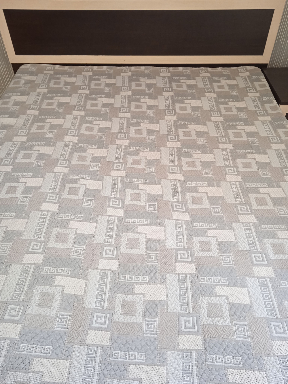 Покрывало жаккардовое двухстороннее Нежность 14-18 беж,серый евро (240х200)