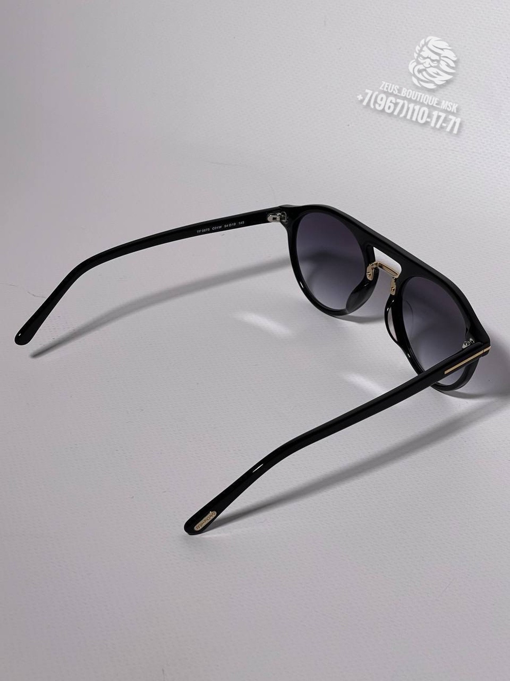 Солнцезащитные очки Tom Ford