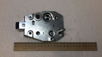 Замок 70-6708120 двери левый МТЗ МК малая кабина МТЗ-80/82 Альянс