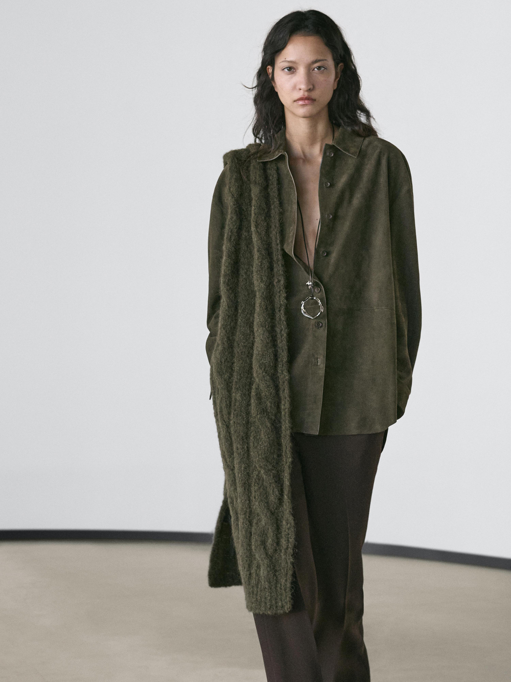 Massimo Dutti Замшевая рубашка с декоративными швами, зеленый