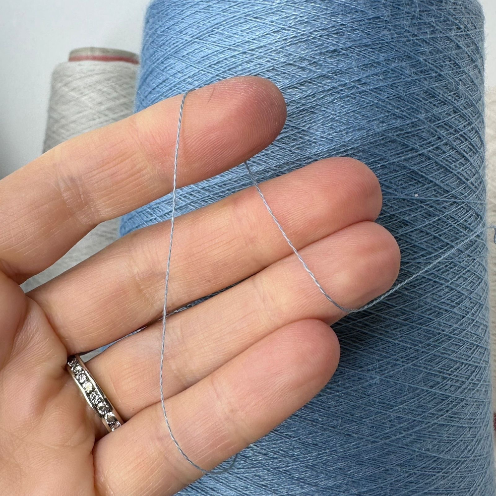 ROYAL - Loro Piana; 70% кашемир, 30% шелк; 2900 м/100гр; col. R-AZZURRO, цвет: пыльно-лазурный