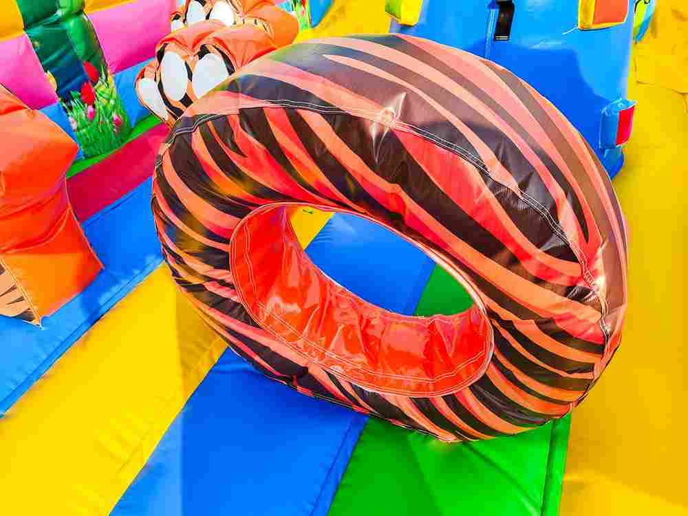 Коммерческий надувной батут «Тигриная страна 3», 10*5*5 м
