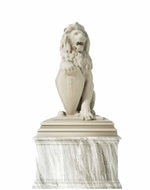 Статуя Льва со щитом высотой 70 см.