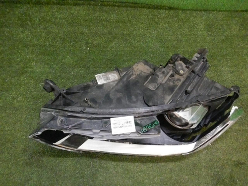 Битая Фара левая VW Passat B8 (2014-2020) LED