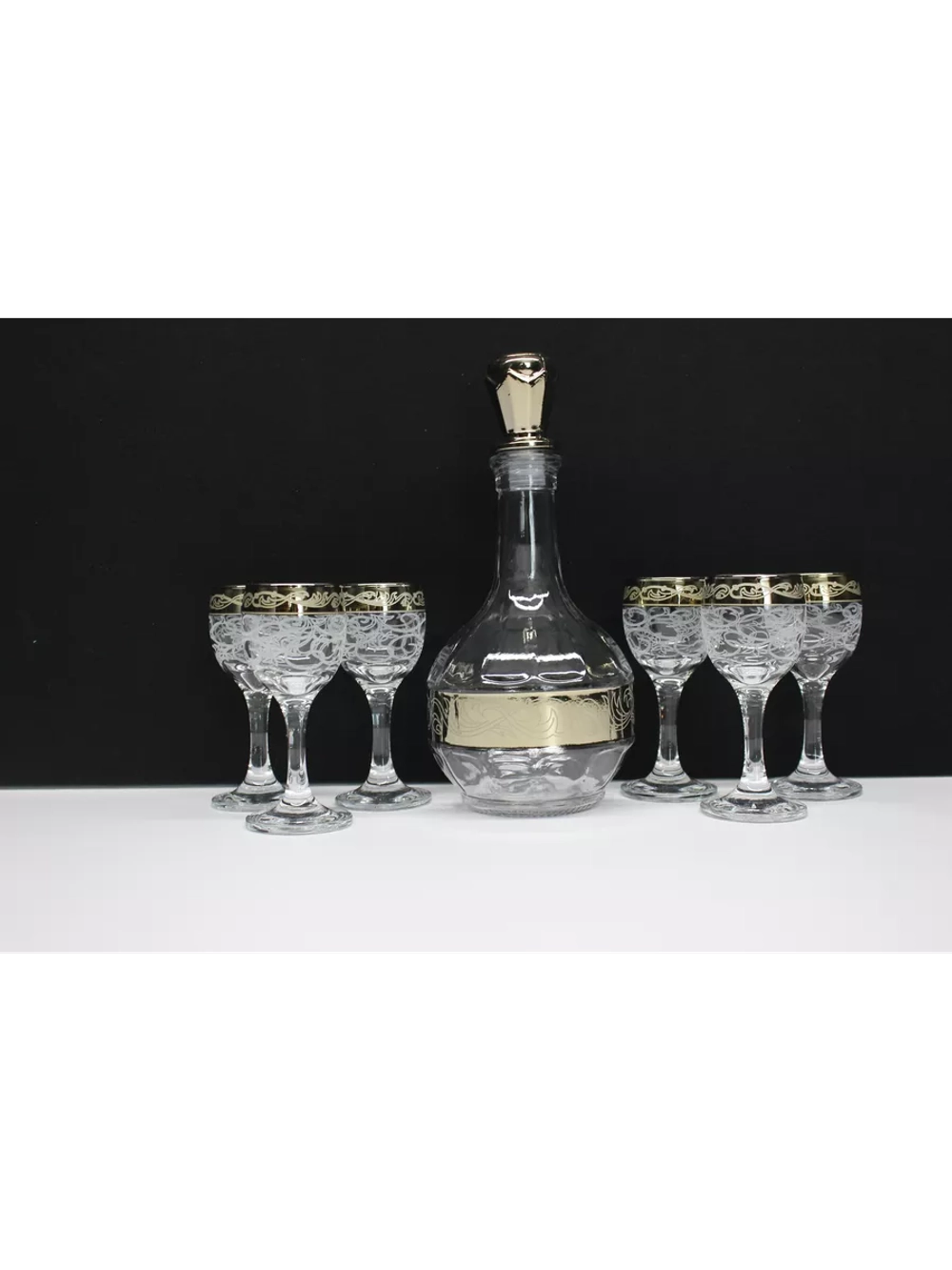 Набор рюмок для водки и графин