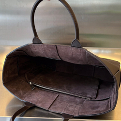 Bottega Veneta Medium Arco Tote Bag 37 cm