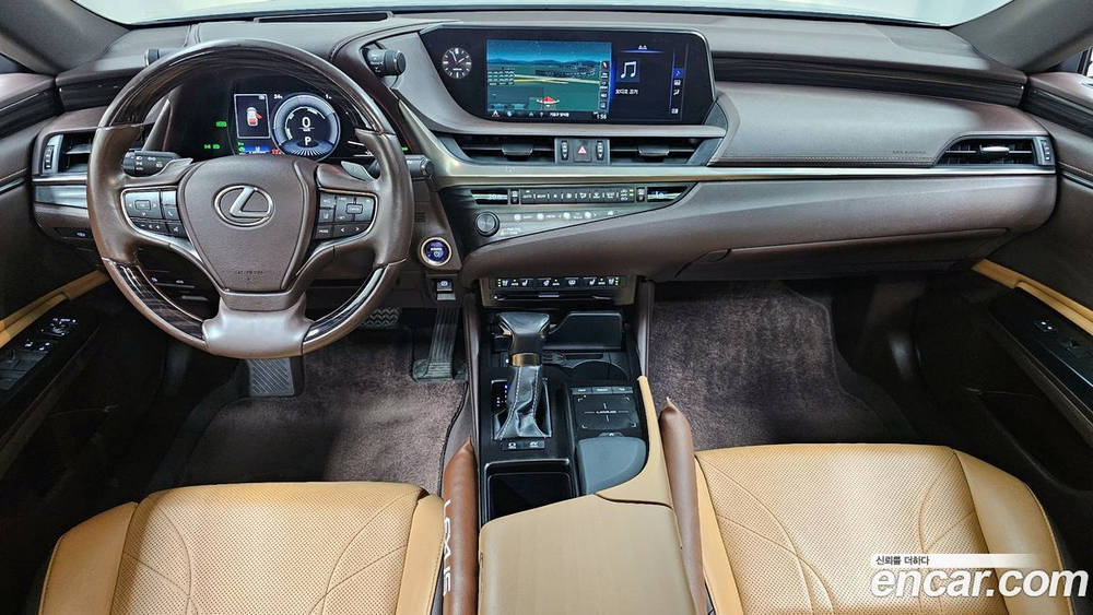 Lexus ES300h 7 Generation Luxury Plus (05.2020)